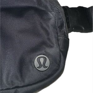 COPY - Lululemon Everywhere Belt Bag. All Black